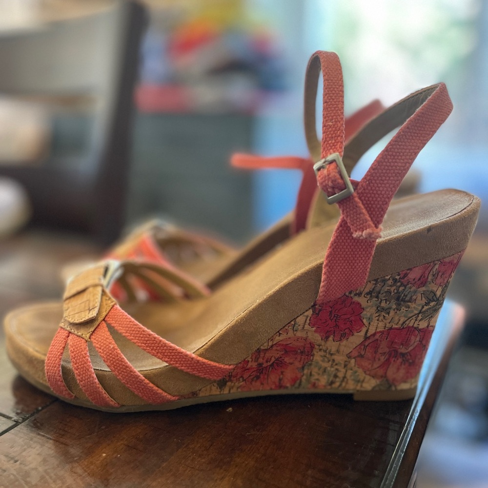 AEROSOLES Coral Wedge Sandals, size 8.5